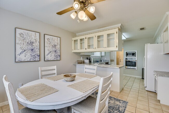 Building Photo - 634 Kettle Creek Dr