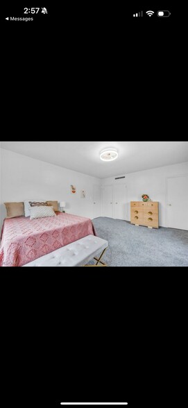 Building Photo - 15825 Van Aken Blvd