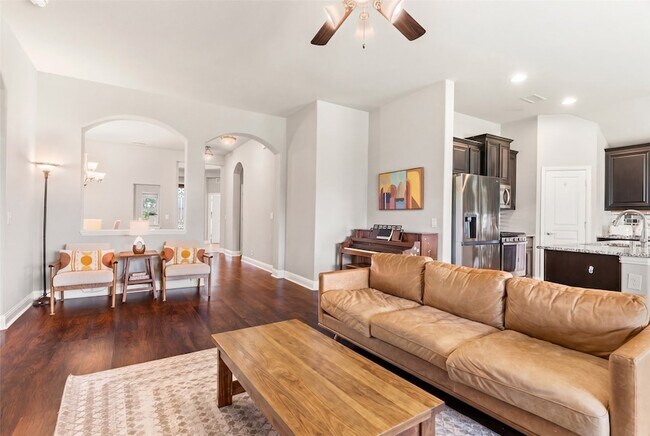 Building Photo - 1323 Lantern Faith Dr