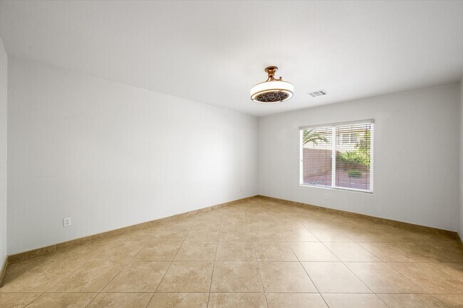 Building Photo - Welcome Home to this awesome 4 Bedroom Home