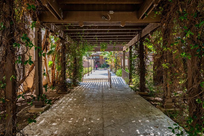 Building Photo - 18350 Hatteras St