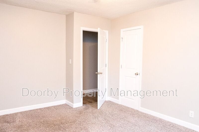 Building Photo - 3629 Thrushwood Dr