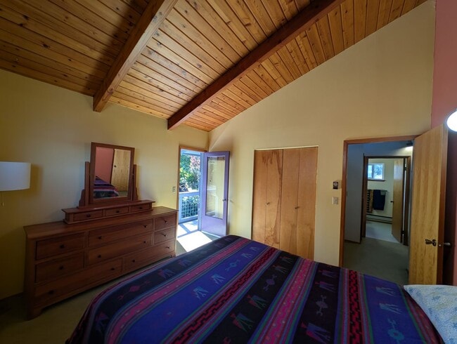 Building Photo - A Luxury Beachfront Lodge Awaits! For Rent...