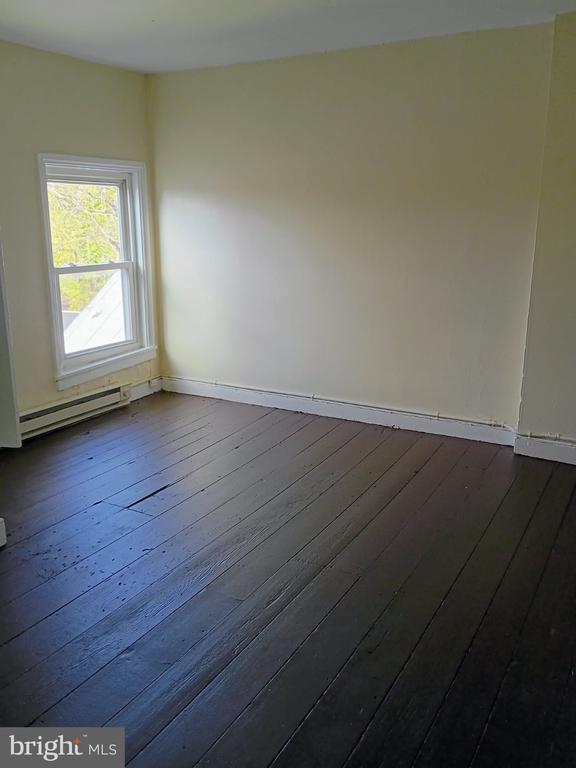 Building Photo - 309 E Main St