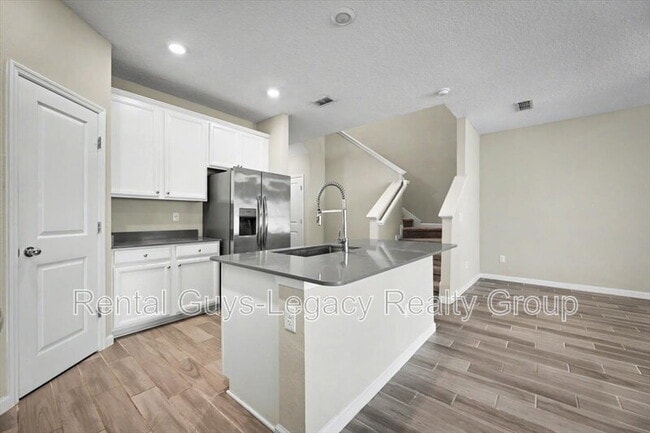 Building Photo - 10323 Alder Creek Ln