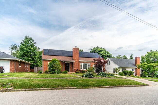 Building Photo - 120 Windsor Dr