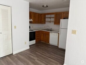 Building Photo - *MOVE IN SPECIAL: 1/2 OFF 2ND MONTH'S RENT...