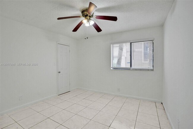 Building Photo - 2866 S University Dr
