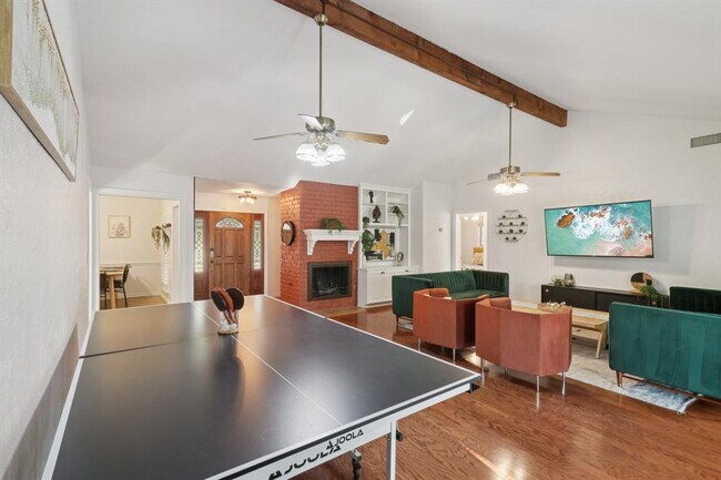 Building Photo - 11500 Sterlinghill Dr