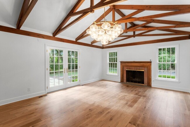Building Photo - Elegant Fox Chapel 4-Bedroom, 3.5-Bath Home