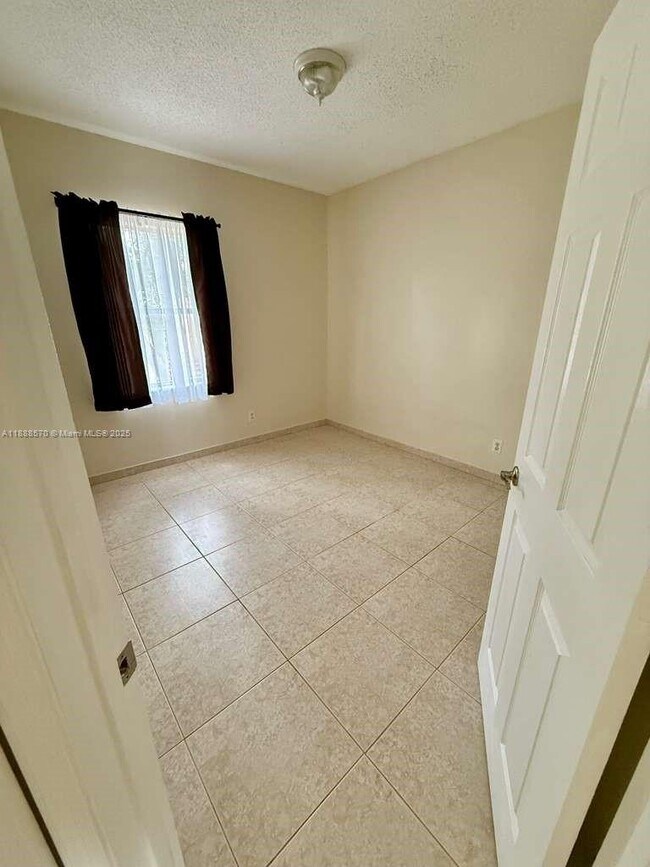 Building Photo - 16111 Emerald Cove Rd