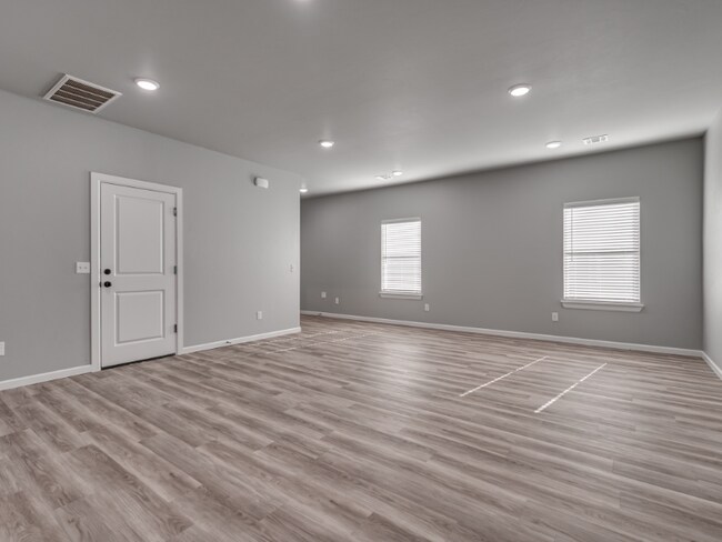 Building Photo - 2805 Josie Cir