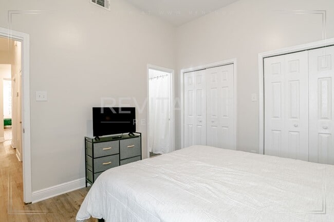 Building Photo - 163 State St