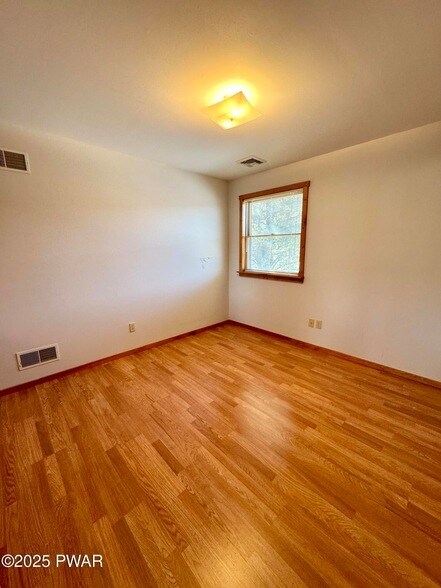 Building Photo - 2203 US-6