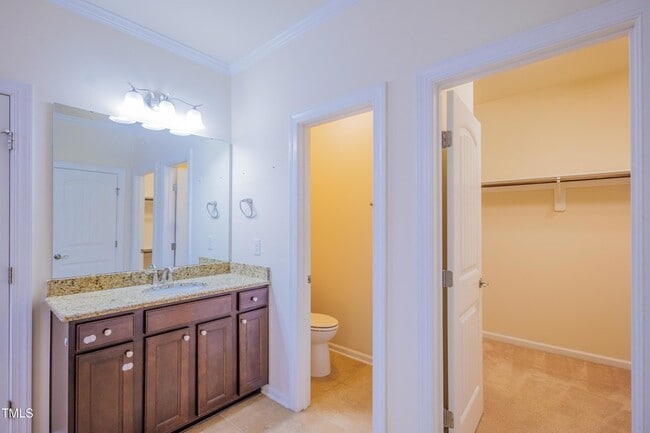 Building Photo - 533 Fumagalli Dr