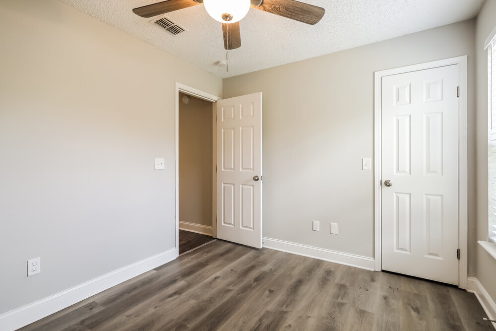 Building Photo - 7843 Collins Ridge Blvd E