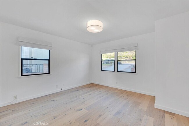 Building Photo - 2712 Henrietta Ave