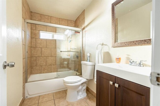 Building Photo - 1202 Lassen Ave