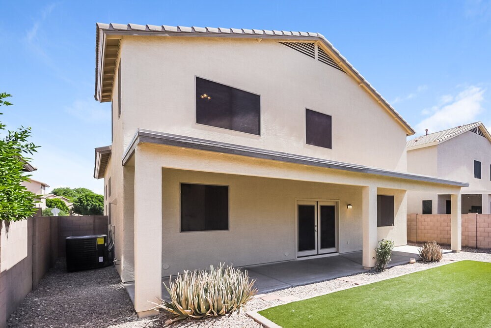 Building Photo - 9021 W Bluefield Ave