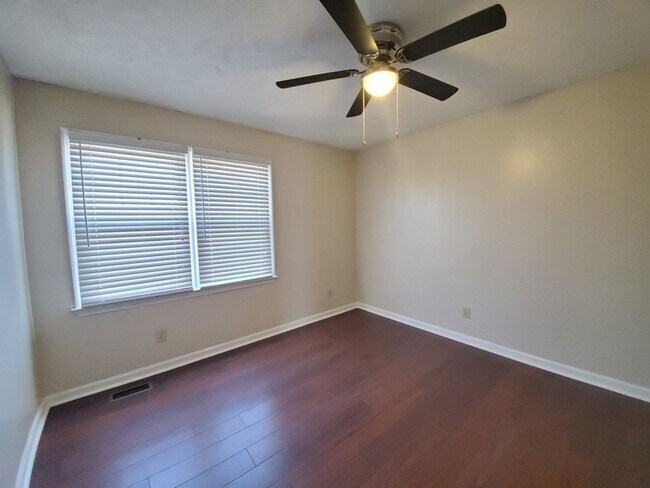 Building Photo - 7886 Uriah Dr