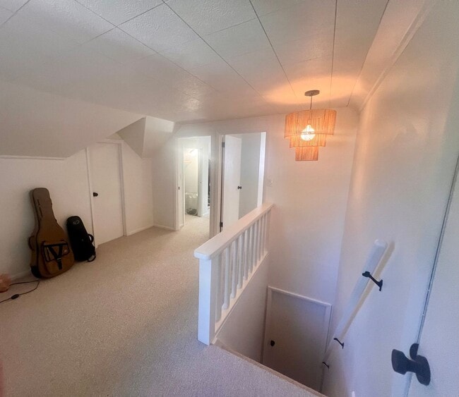 Building Photo - Roseville Home for Rent