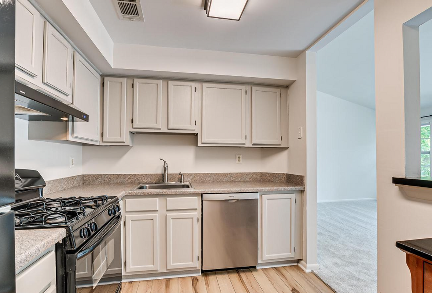 Building Photo - 119 Acadia Ct