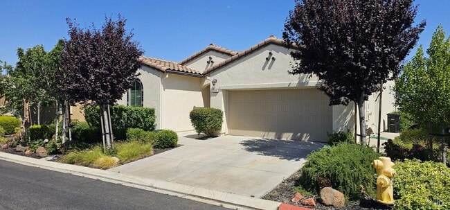 Building Photo - 366 Silver Ridge Dr