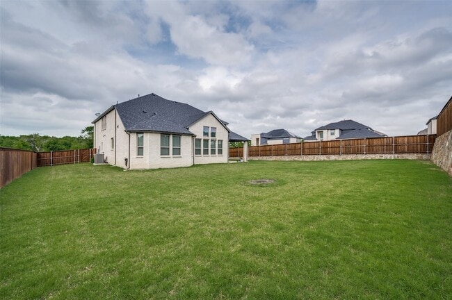 Building Photo - 9767 Maple Hill Ln