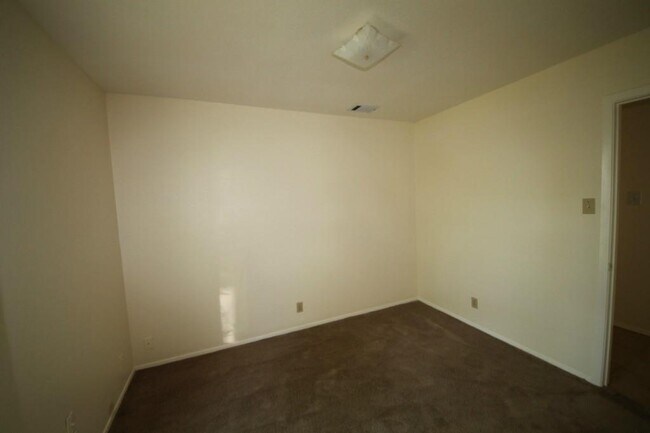 Building Photo - 12708 Lamppost Ln