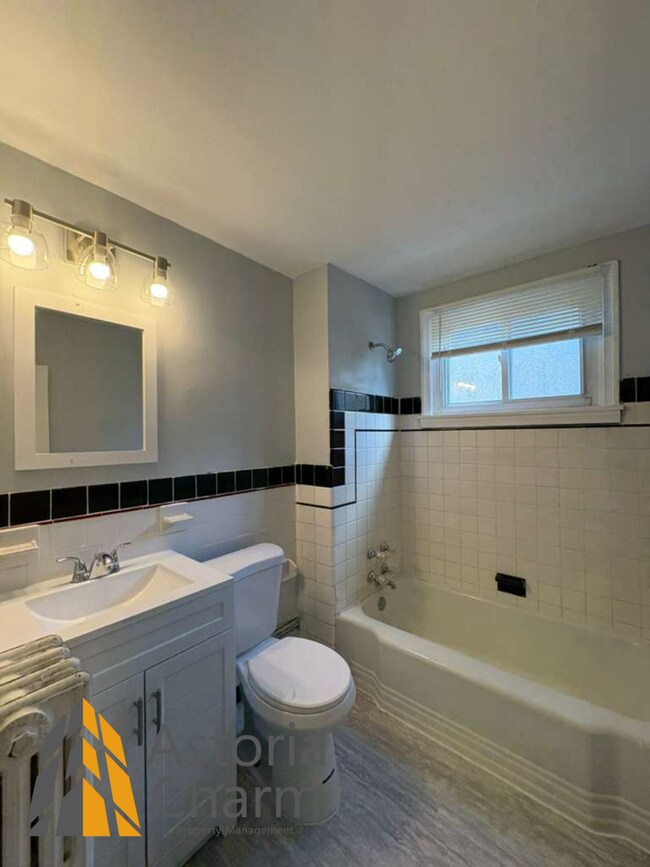 Building Photo - Conveniently Located 4 Bedroom with Privat...