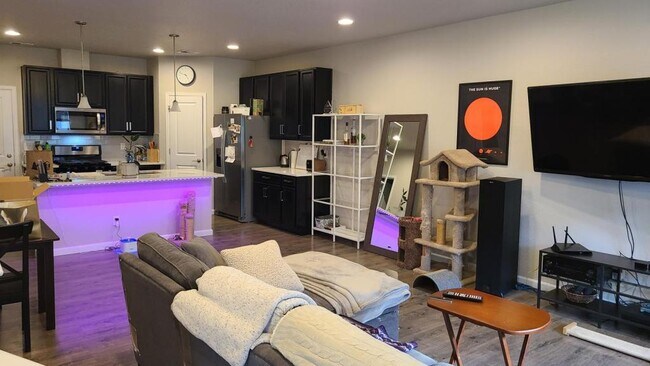 Building Photo - 608 Stonebridge Drive