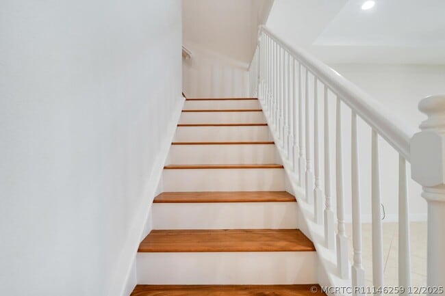Building Photo - 4644 Cadiz Cir