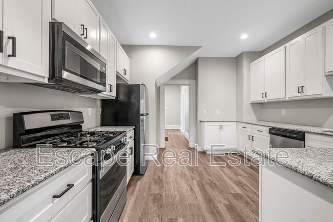 Building Photo - 5834 Victoria Ave