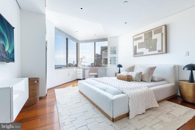 Building Photo - 210 W Rittenhouse Square