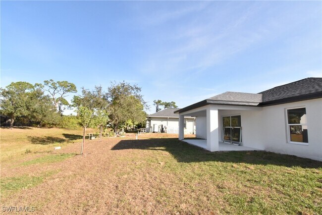 Building Photo - 5051 Foxhall Rd