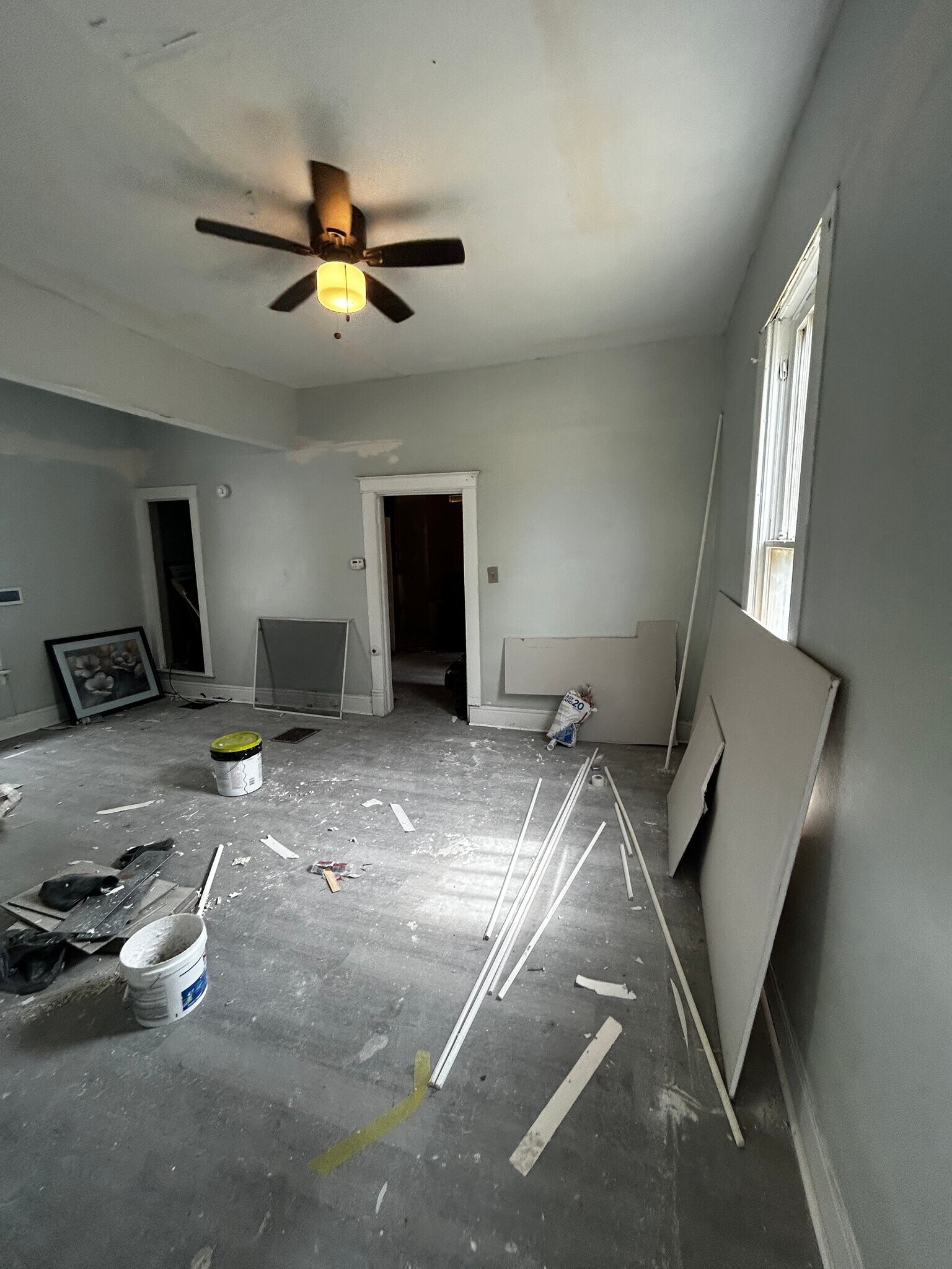 Building Photo - 5657 Roosevelt Pl
