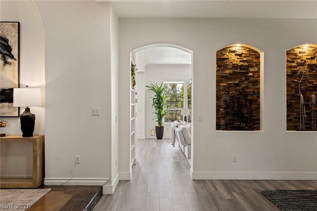 Building Photo - 9421 Queen Charlotte Dr