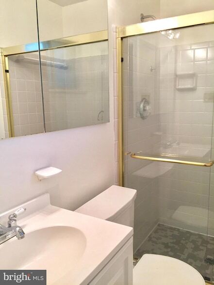 Building Photo - 7510 Cayuga Ave