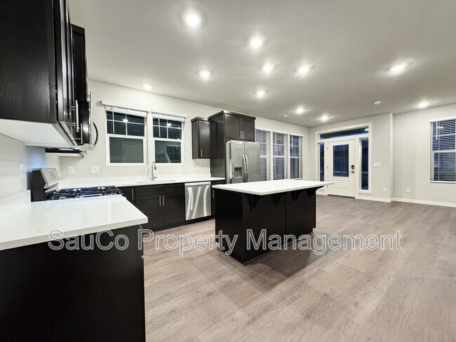 Building Photo - 7181 SE Benedict St