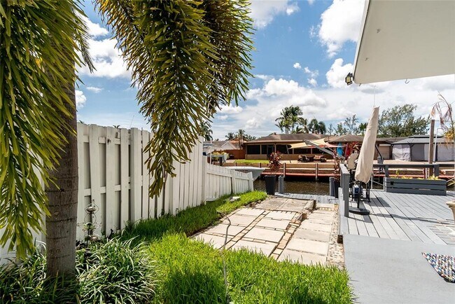 Building Photo - 1469 NW 10th St