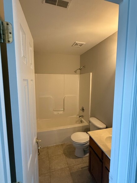 Building Photo - 4089 Forest Hills Ct
