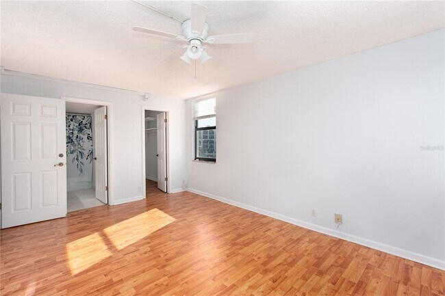 Building Photo - 255 Dolphin Point
