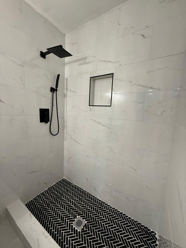 Building Photo - 320 University Blvd E