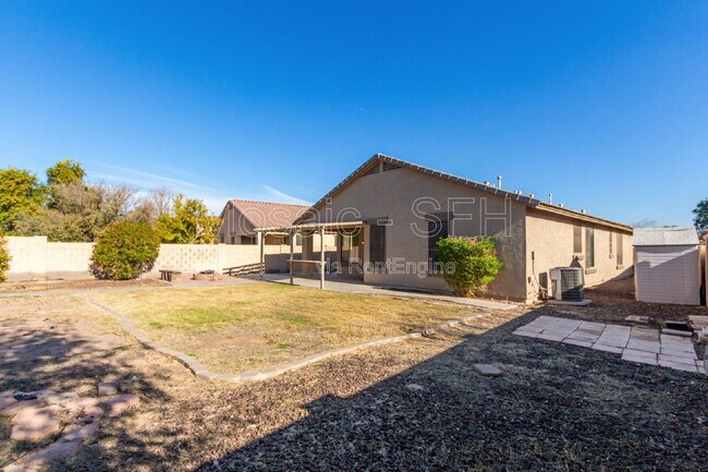 Building Photo - 3018 S 102nd Ln