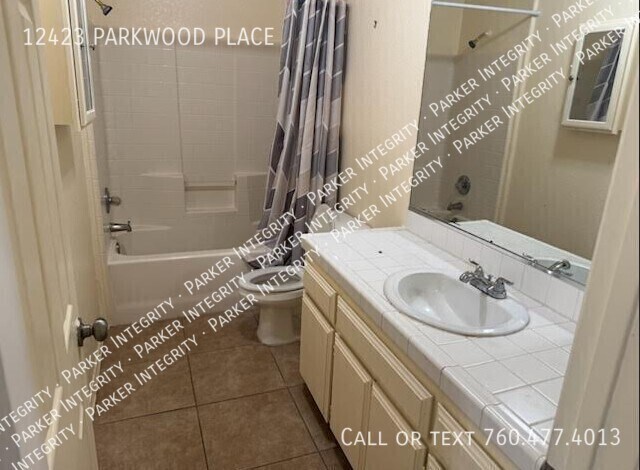 Building Photo - 12423 Parkwood Pl