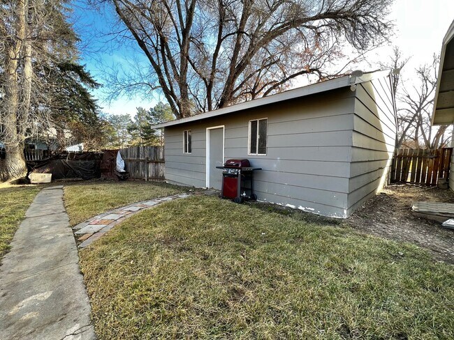 Building Photo - Ranch-Style 3 Bed, 1.5 Bath Home Near Avery Park in Fort Collins