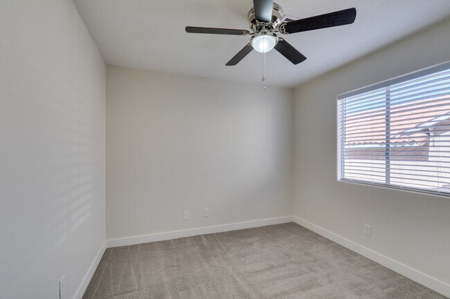 Building Photo - Charming Single-Story 3 bed Home with RV P...