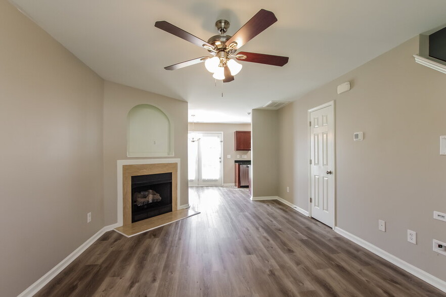 Building Photo - 1109 Ametrine Ln