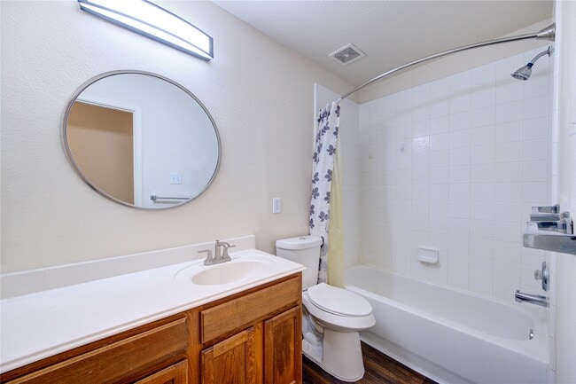 Building Photo - 5011 Moss Garden Ln