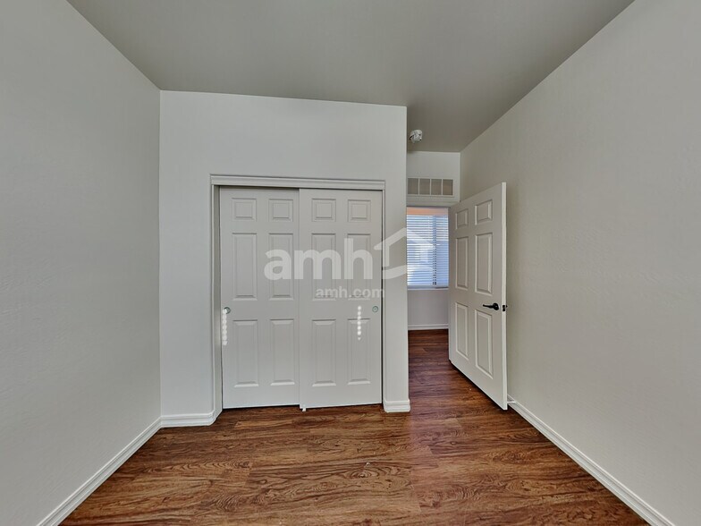 Building Photo - 19133 E Seagull Dr